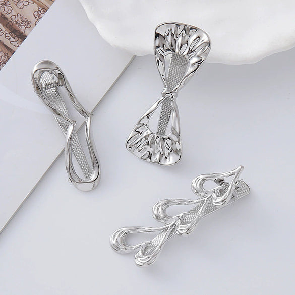 Wholesale Women's Cold Style Zinc Alloy Wave Shaped Duckbill Hairpin With Love Butterfly Design And Electroplating Treatment