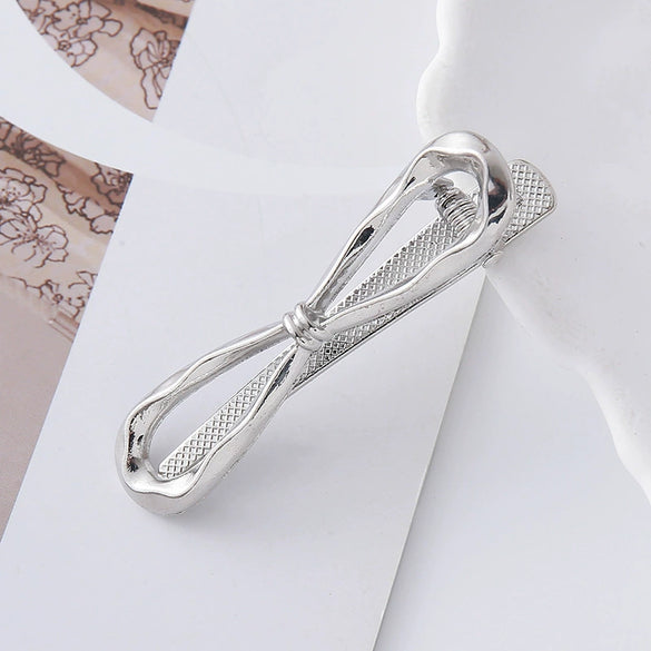 Wholesale Women's Cold Style Zinc Alloy Wave Shaped Duckbill Hairpin With Love Butterfly Design And Electroplating Treatment