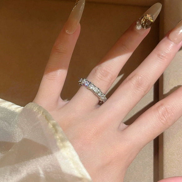 Wholesale Women's Copper Electroplated Gold Inlaid With Zircon Heart Geometric Animal Zodiac Shape Ring Jewelry