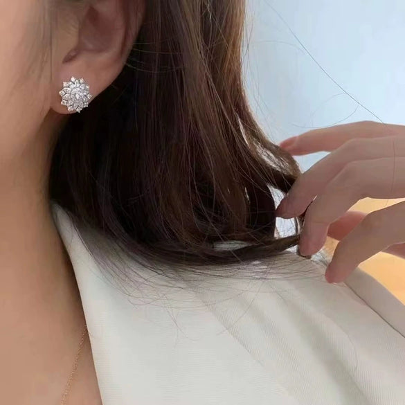 Wholesale Women's Copper Flower And Snowflake Earrings Set With Zirconia