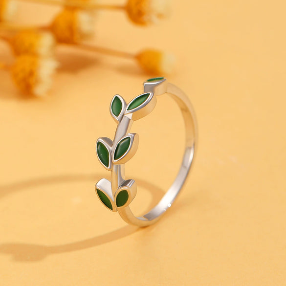 Wholesale Women's Copper Flower Ring With Electroplating Treatment