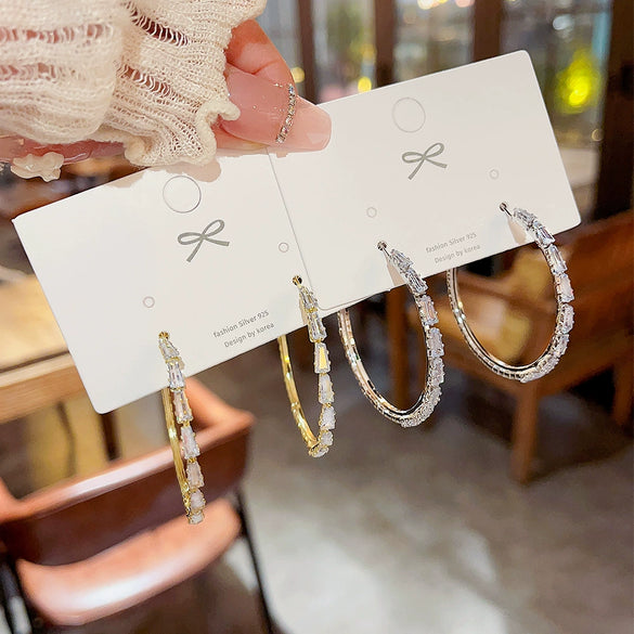 Wholesale Women's Copper Geometric Inlaid Zircon Earrings