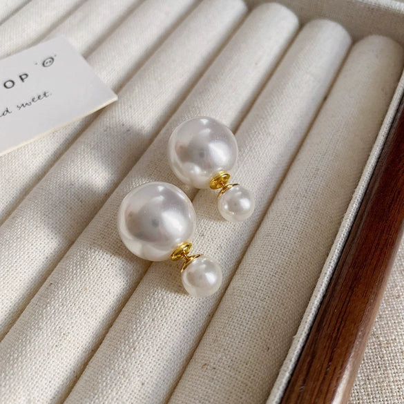 Wholesale Women's Copper Geometric Pearl Earrings With Diamond Design Retro And Exquisite Style