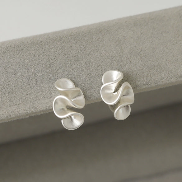 Wholesale Women's Copper Geometric Silicone Ear Clip Earrings With Electroplating And Minimalist Design