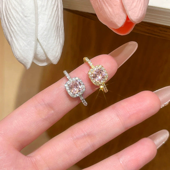 Wholesale Women's Copper Geometric Square Electroplated Gold Inlaid Zircon Ring Accessories