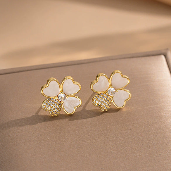 Wholesale Women's Copper Geometric Style Electroplated Fresh Flower And Lucky Grass Ear Studs And Earrings
