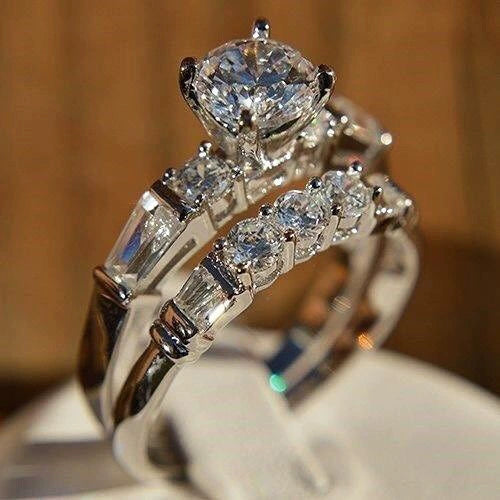 Wholesale Women's Copper Geometric Zircon Inlaid Light Luxury Ring Jewelry