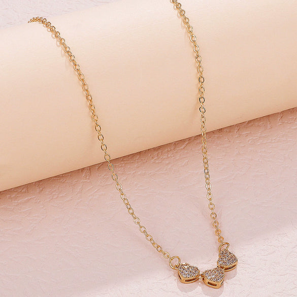 Wholesale Women's Copper Heartshaped Pendant Necklace With Electroplating Light Luxury Versatile Niche Design