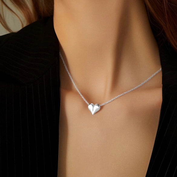 Wholesale Women's Copper Heartshaped Pendant Necklace With Electroplating Light Luxury Versatile Niche Design