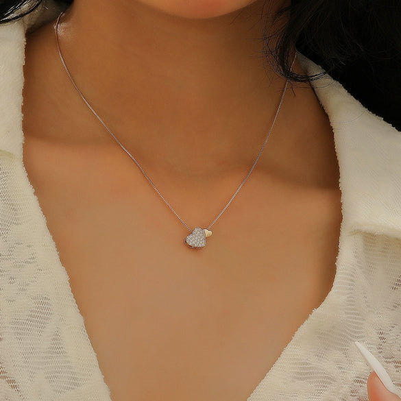 Wholesale Women's Copper Heartshaped Pendant Necklace With Electroplating Light Luxury Versatile Niche Design