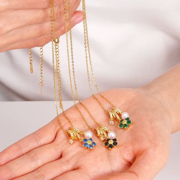 Wholesale Women's Copper Inlaid Mixed Gemstone Flower Tassel Pendant O Chain Necklace With Electroplating Treatment