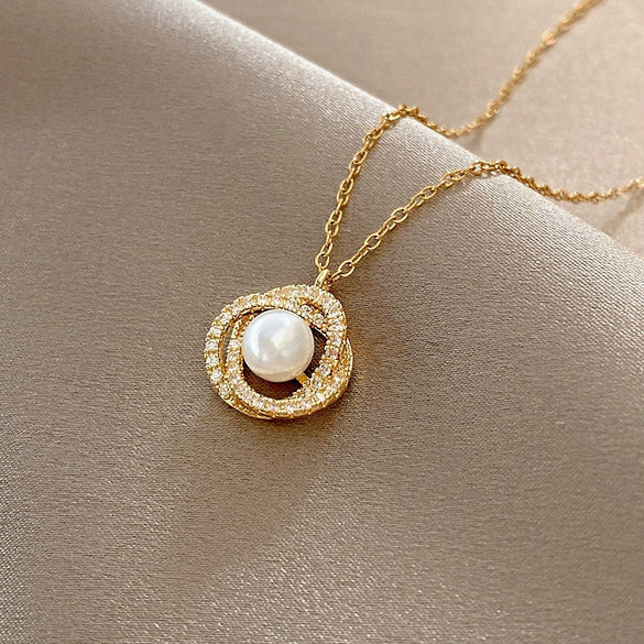 Wholesale Women's Copper Inlaid Zircon Geometric Pendant Necklace With Stainless Steel Box Chain