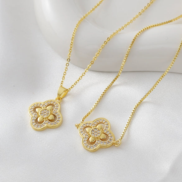 Wholesale Women's Copper 18K Gold Plated Fourleaf Clover Pendant Necklace And Bracelet Set With Ochain
