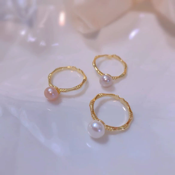 Wholesale Women's Copper Plated 14K Gold Natural Freshwater Pearl Ring Flat Round Bun Round Shape Trendy Fashionable