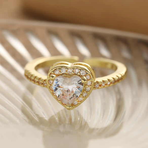 Wholesale Women's Copper Real Gold Electroplated Geometric Heart Micropaved Ring