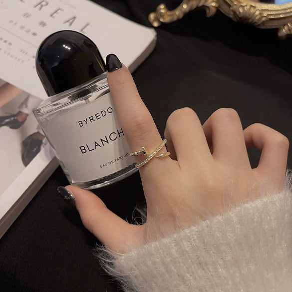 Wholesale Women's Copper Ring With Geometric Heart Shape Flower And Bow Patterns Retro Niche Design Electroplating Process