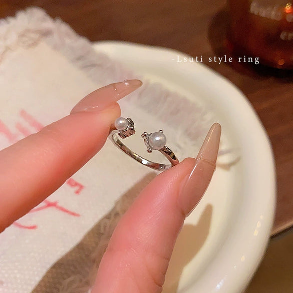 Wholesale Women's Copper Ring With Geometric Heart Shape Flower And Bow Patterns Retro Niche Design Electroplating Process