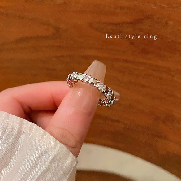 Wholesale Women's Copper Ring With Geometric Heart Shape Flower And Bow Patterns Retro Niche Design Electroplating Process