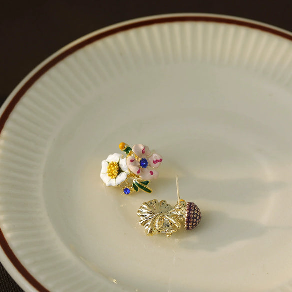 Wholesale Women's Copper Simple Geometric Daisy Flower Earrings With Electroplating