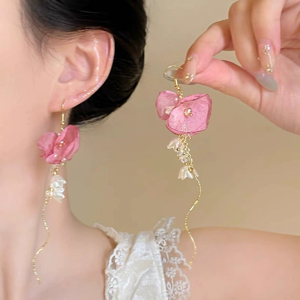 Wholesale Women's Copper Sweet Flower Tassel Earrings Set With Crystal