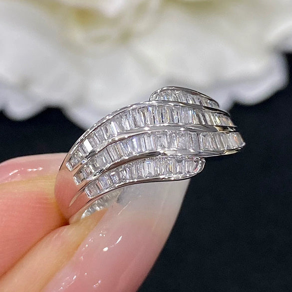 Wholesale Women's Copper Wave Geometric Zirconia Inlaid Ring Light Luxury Jewelry