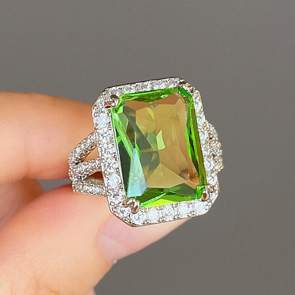 Wholesale Women's Copper Zircon Engagement Ring With Geometric Pattern And Elegant Style