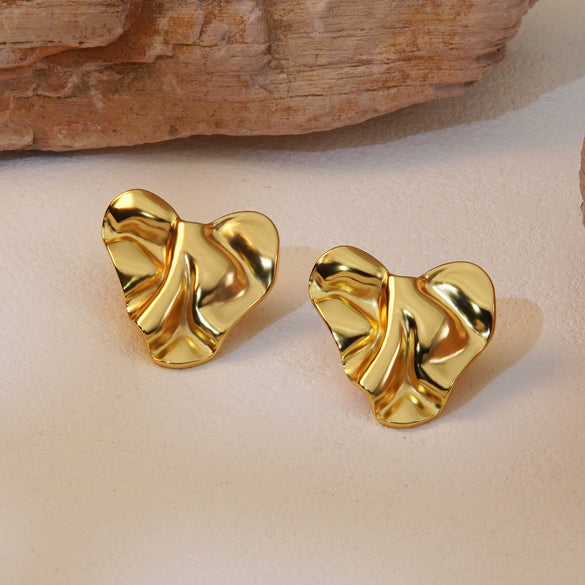 Wholesale Women's Cute Heart Shape Stainless Steel Earrings Electroplated For Autumn And Winter