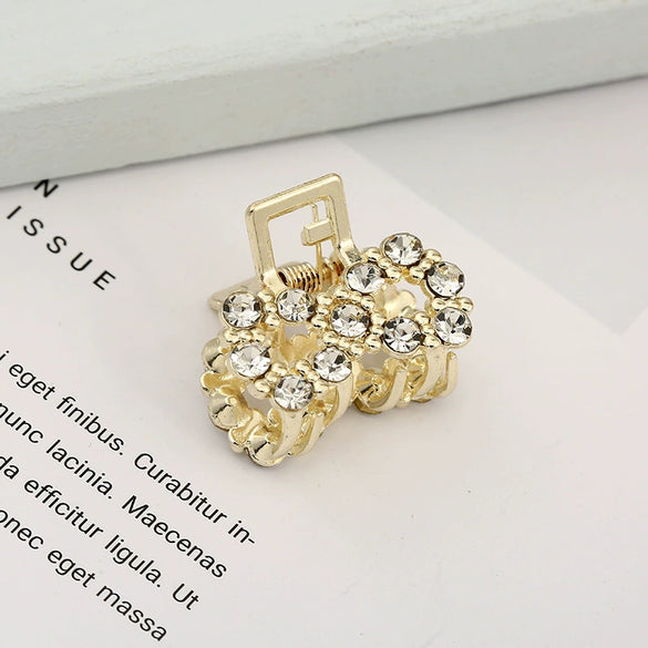 Wholesale Women's Cute Pearl Rhinestone Side Hair Clip Hair Accessories With Electroplating Treatment