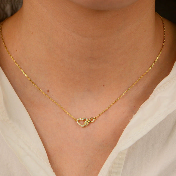 Wholesale Women's Diamond Inlaid 925 Silver Heartshaped Cross Chain Necklace