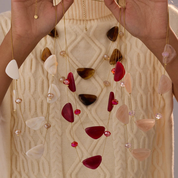 Wholesale Women's Doublelayer Geometric Resin And 18K Gold Electroplated Heart Crystal Sweater Necklace