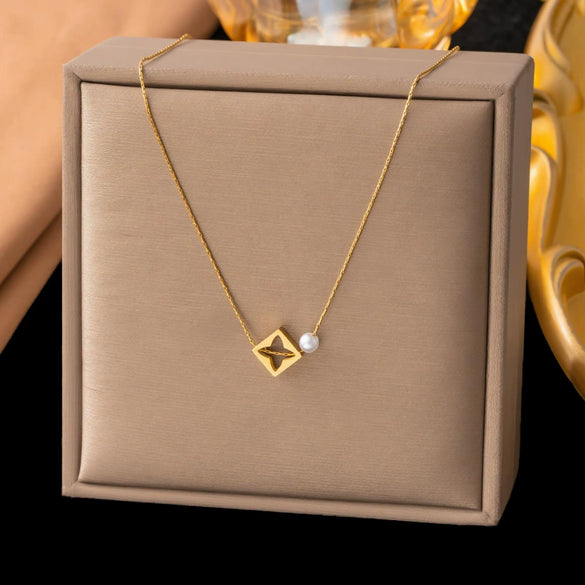 Wholesale Women's Doublelayered Long Necklace With Heart Shape Titanium Steel Pendant Real Gold Plated In The Furnace Oshaped Chain