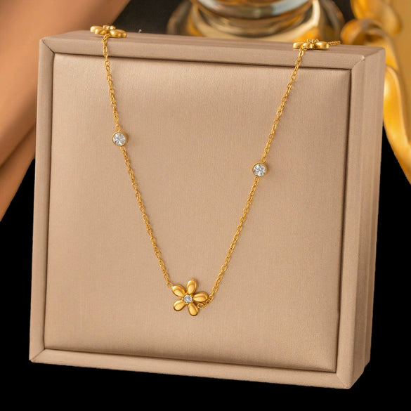 Wholesale Women's Doublelayered Long Necklace With Heart Shape Titanium Steel Pendant Real Gold Plated In The Furnace Oshaped Chain