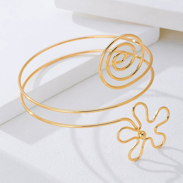 Wholesale Women's Electroplated Alloy Bracelet With Geometric Pattern And Sweet And Cool Style