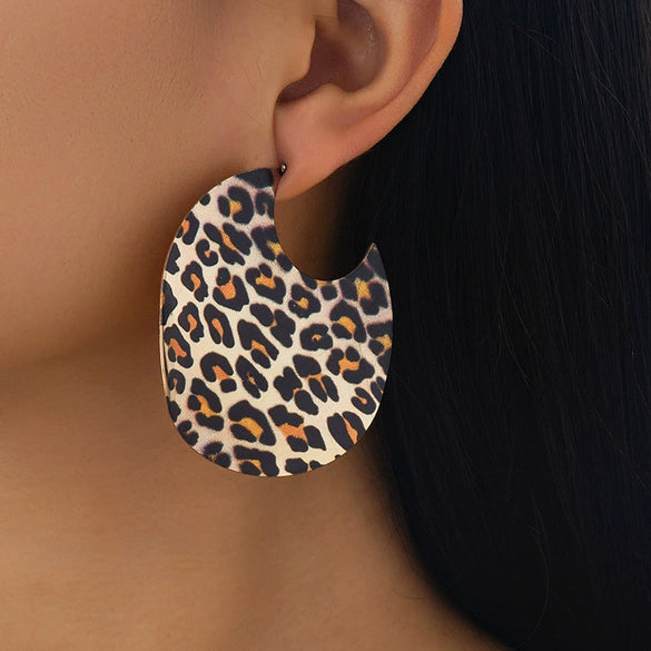 Wholesale Women's Electroplated Alloy Geometric Leopard Print Circular Earrings