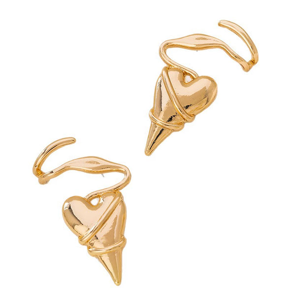 Wholesale Women's Electroplated Alloy Heart And Flower Shaped Ear Accessories