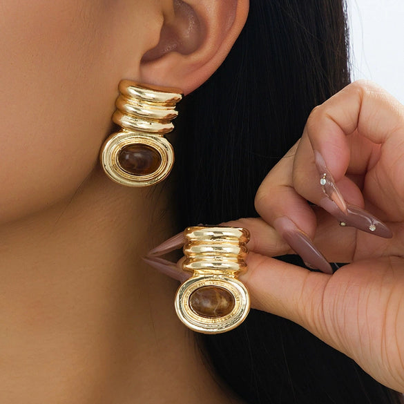 Wholesale Women's Electroplated Geometric Alloy Earrings French Retro Style