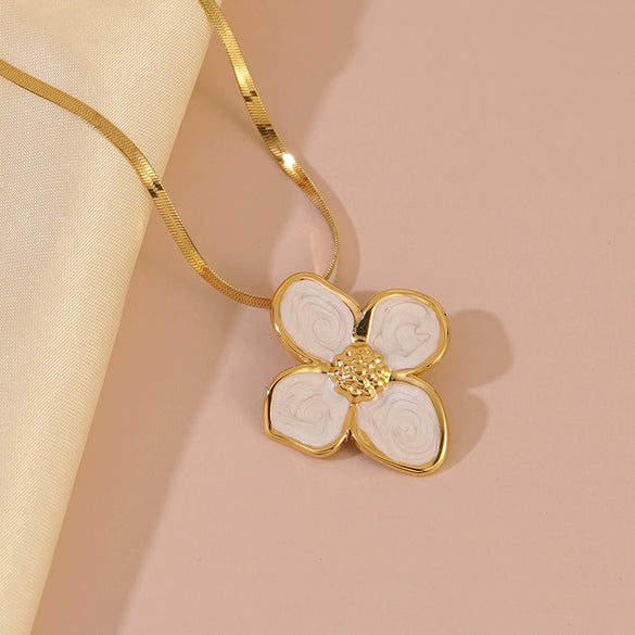 Wholesale Women's Electroplated Stainless Steel Snake Bone Chain Fourpetal Flower Necklace
