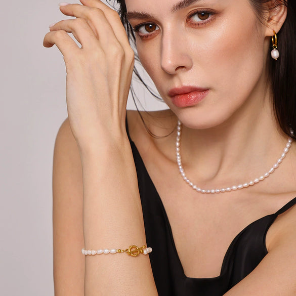 Wholesale Women's Elegant Freshwater Pearl And 316L Stainless Steel Jewelry Set With Electroplating Necklace Bracelet Earrings