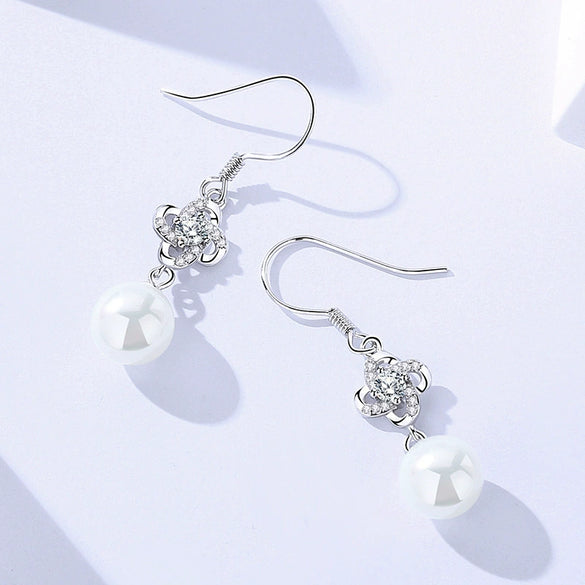 Wholesale Women's Elegant Geometric Four Leaf Clover Electroplated Sterling Silver Earrings