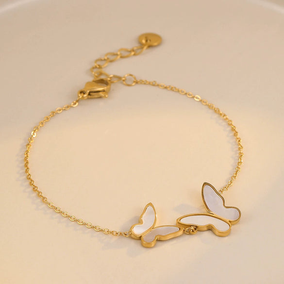 Wholesale Women's Elegant Geometric Love Heart Butterfly Pendant Bracelet In Stainless Steel With 18K Gold Electroplating