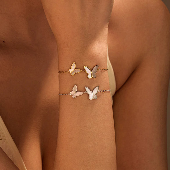 Wholesale Women's Elegant Geometric Love Heart Butterfly Pendant Bracelet In Stainless Steel With 18K Gold Electroplating
