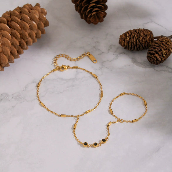 Wholesale Women's Elegant Geometric Stainless Steel Real Gold Plated Finger Chain Bracelet
