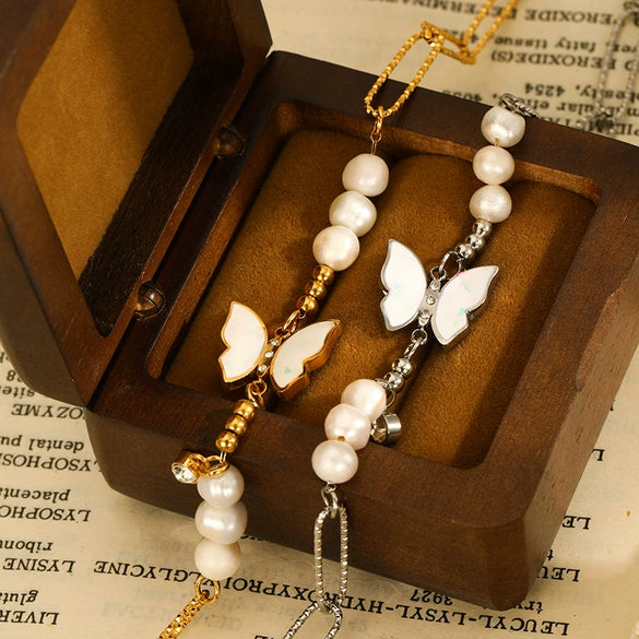 Wholesale Women's Elegant Goldplated Stainless Steel Butterfly Pearl Bracelet With Insect Pattern