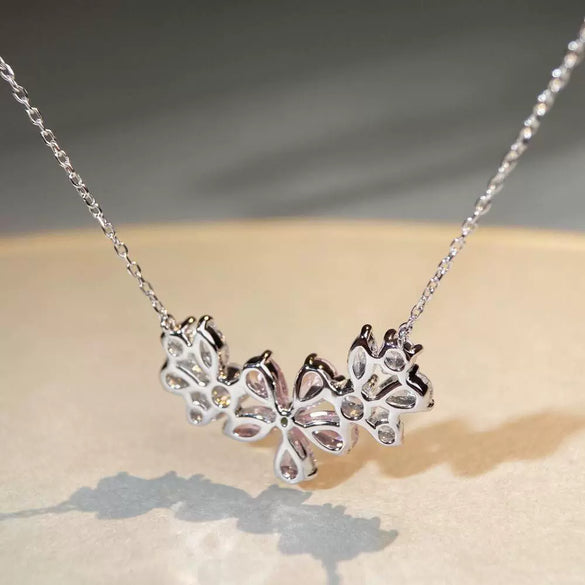 Wholesale Women's Elegant Silver 925 Sterling Silver Flower Ochain Necklace With Diamond Design