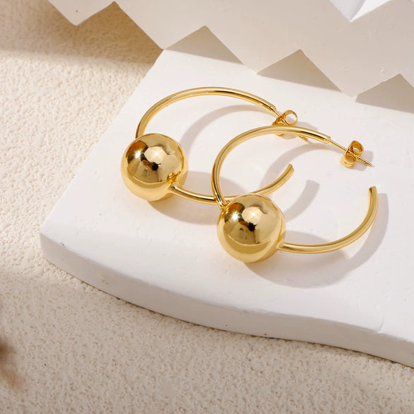 Wholesale Women's Exaggerated Geometric Copper Earrings With Electroplating Design
