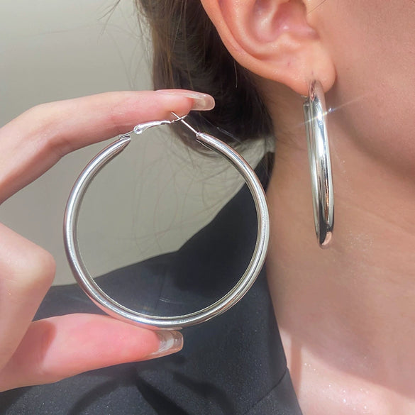 Wholesale Women's Exaggerated Geometric Metal Circle Earrings With Electroplating Design