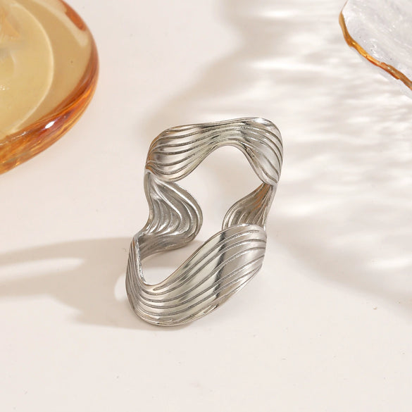 Wholesale Women's Exaggerated Irregular Shaped Line Ring In Geometric Pattern Made Of Stainless Steel With Electroplating