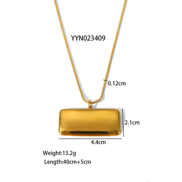 Wholesale Women's Fashion Clavicle Chain With Butterfly Pendant Titanium Steel And Stainless Steel Geometric And Animal Pattern Pvd Furnace Real Gold Electroplating