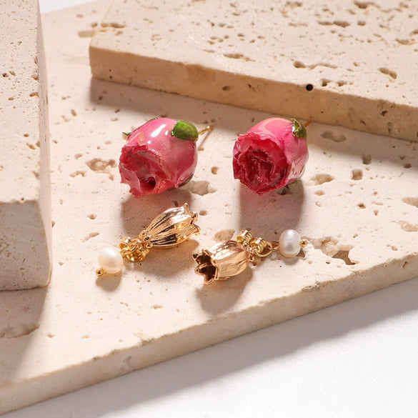 Wholesale Women's Fashion Flower Shape Beads Real Flower Rose Earrings With Electroplating