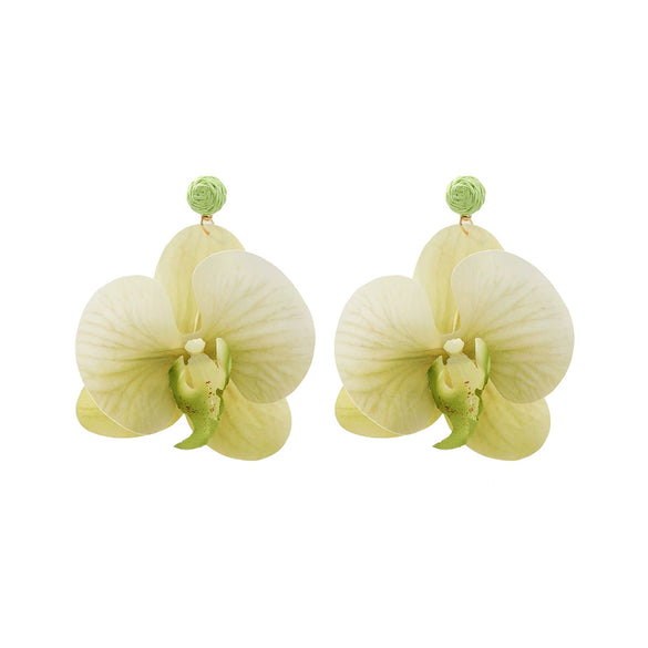Wholesale Women's Fashion Flower Shape Zinc Alloy Electroplated Earrings